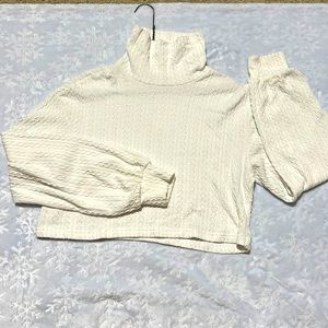 Cropped long sleeve with turtle neck!
